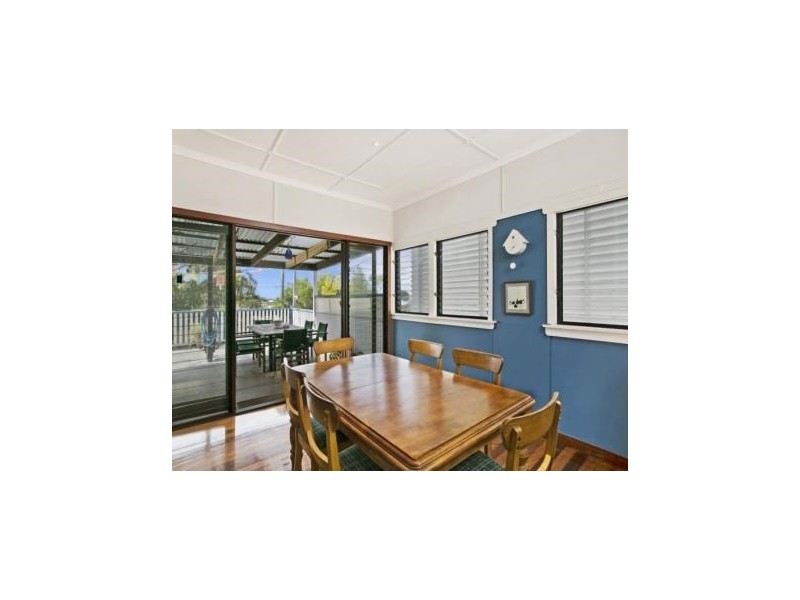 32 Fisher Street, Manly QLD 4179