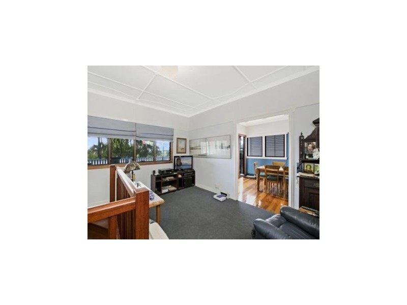 32 Fisher Street, Manly QLD 4179