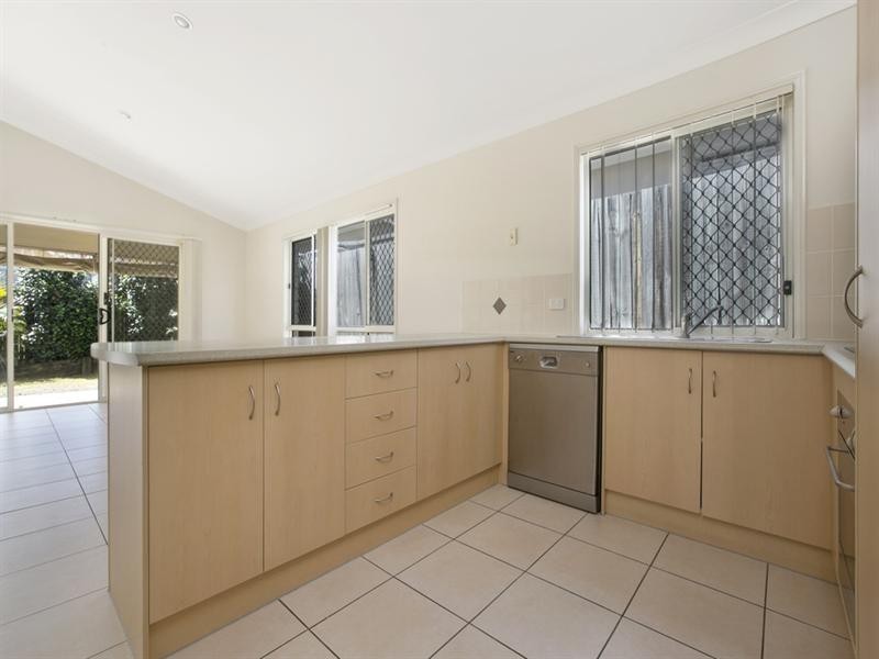 7 Jasmine Street, Wakerley QLD 4154