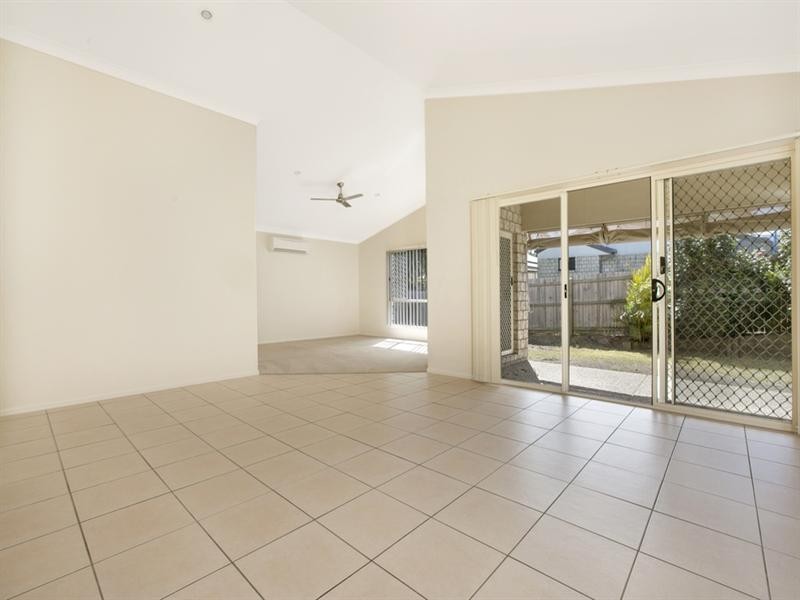 7 Jasmine Street, Wakerley QLD 4154