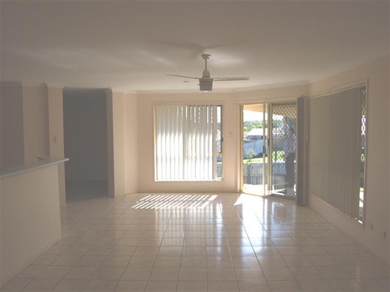 1 Gahnia Street, Victoria Point QLD 4165