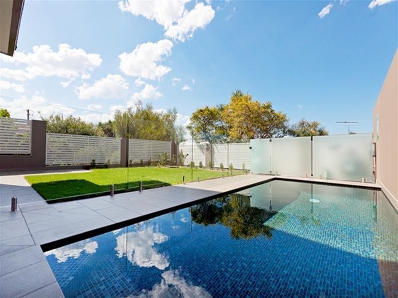 36 Melville Terrace, Wynnum QLD 4178