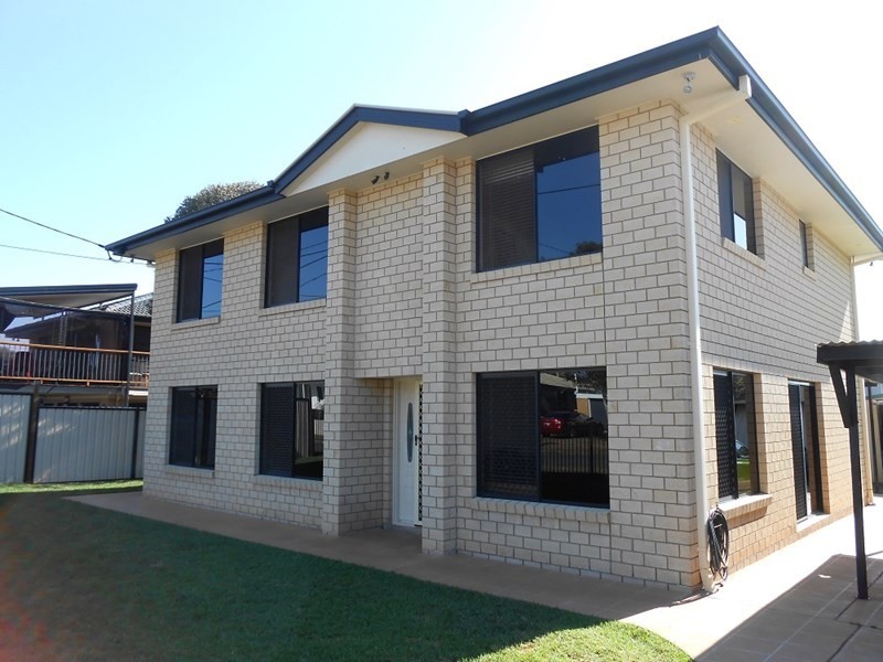 18 Hinckley Street, Manly West QLD 4179