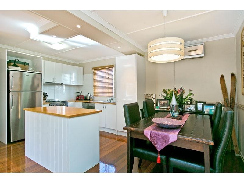 41 Buderim Street, Manly QLD 4179