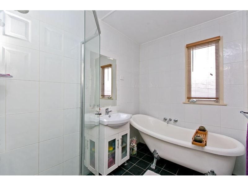 41 Buderim Street, Manly QLD 4179