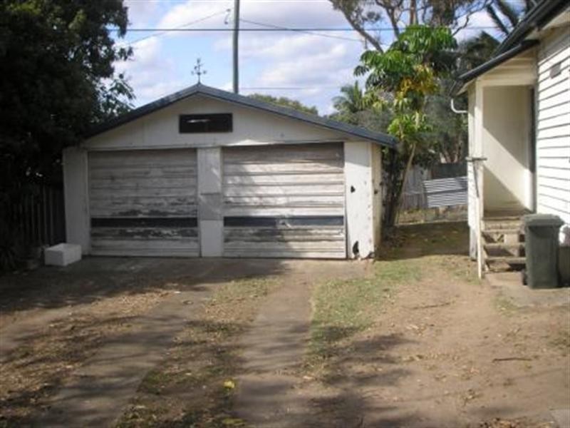 247 Whites Road, Lota QLD 4179