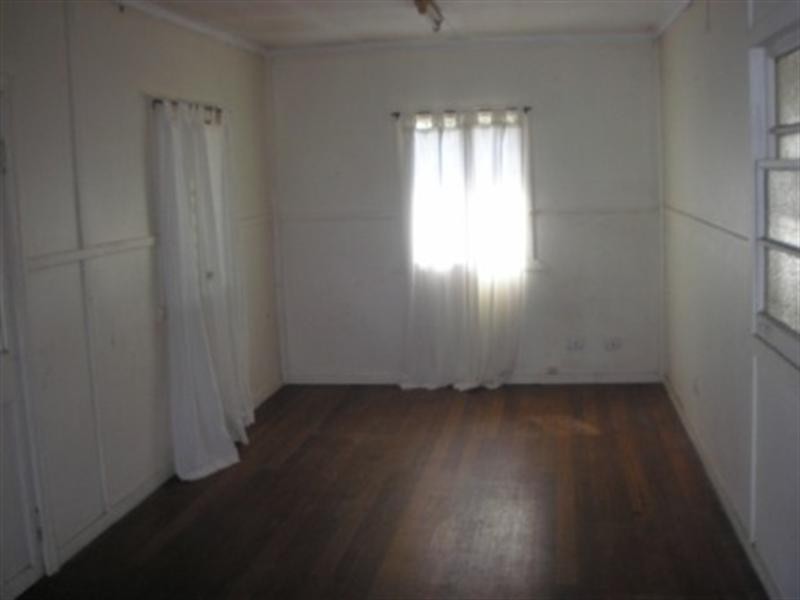 247 Whites Road, Lota QLD 4179