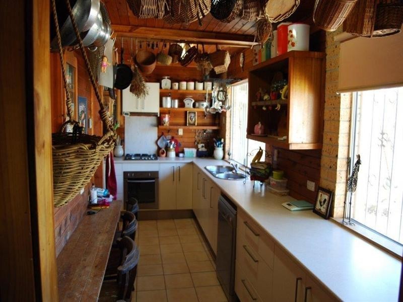 83 KAMARIN Street, Manly West QLD 4179