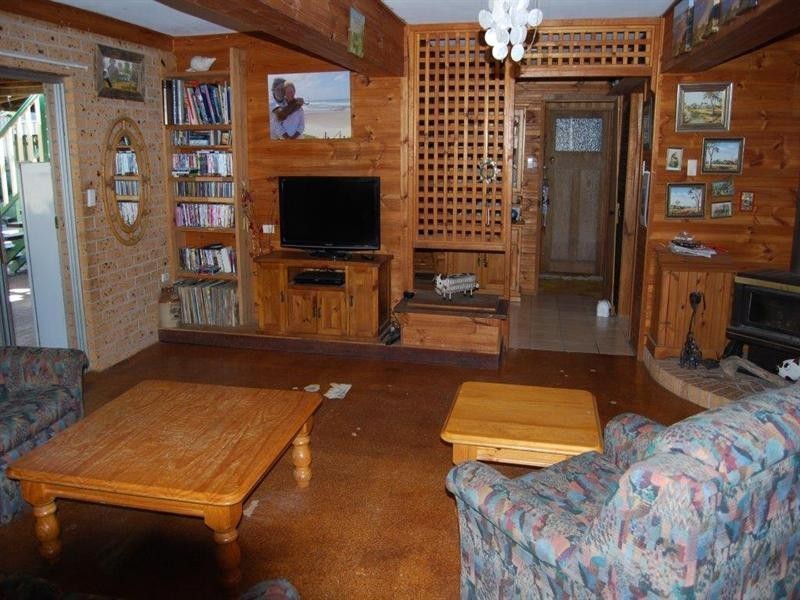 83 KAMARIN Street, Manly West QLD 4179