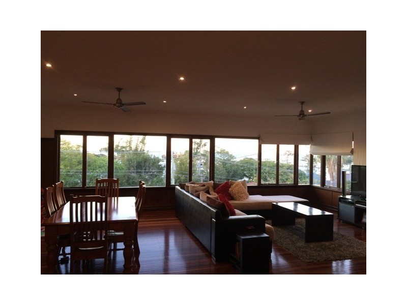 22 Benalla Street, Manly QLD 4179