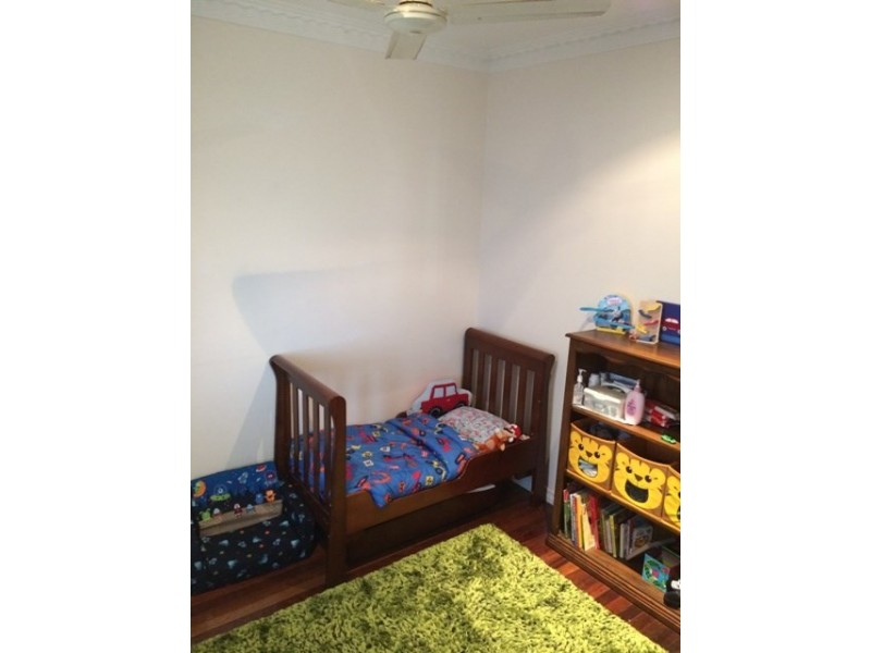 22 Benalla Street, Manly QLD 4179