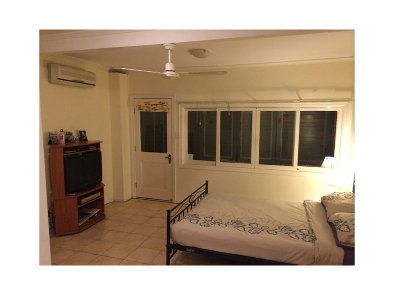 22 Benalla Street, Manly QLD 4179