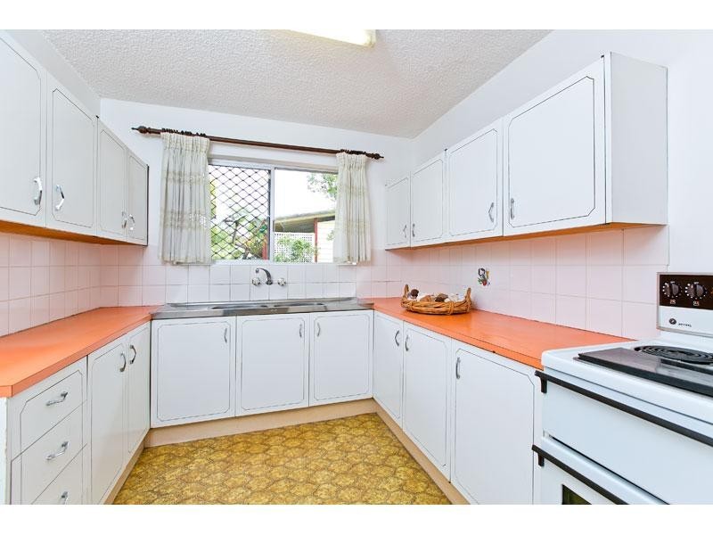 2-22 CLARA Street, Wynnum QLD 4178