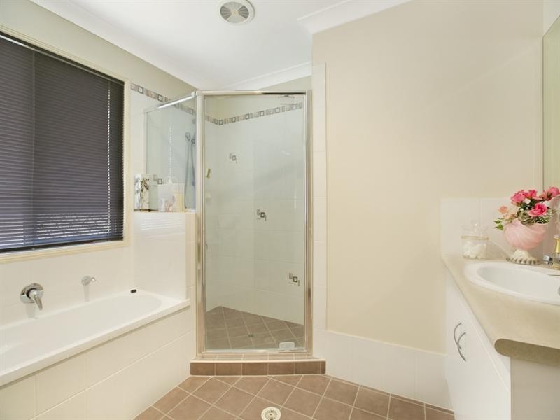 23 Carnation Street, Wynnum QLD 4178