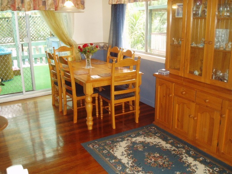 21 Samantha Street, Wynnum West QLD 4178