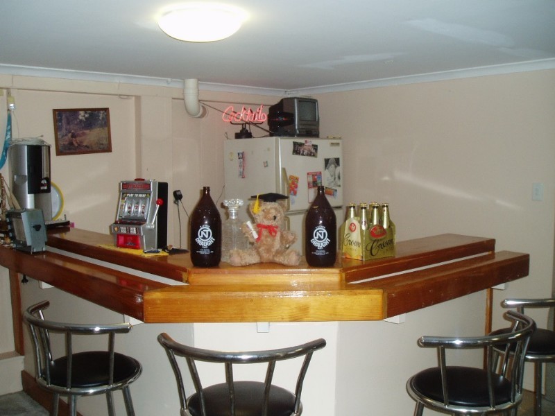 21 Samantha Street, Wynnum West QLD 4178