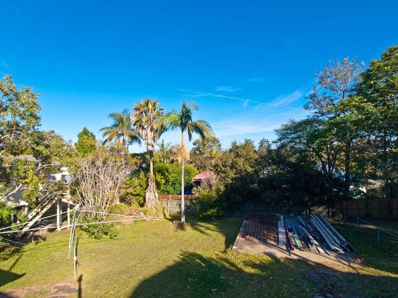 15 Ernest Street, Manly QLD 4179