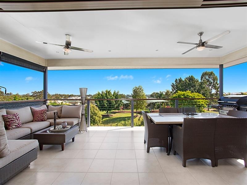 4 Cannes Street, Wakerley QLD 4154