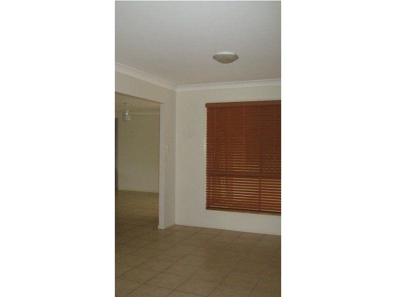 87 Gordon Crescent, Wakerley QLD 4154