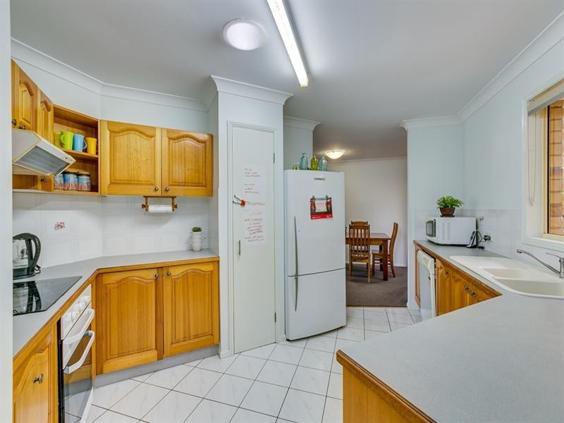 35 Trevally Crescent, Manly West QLD 4179