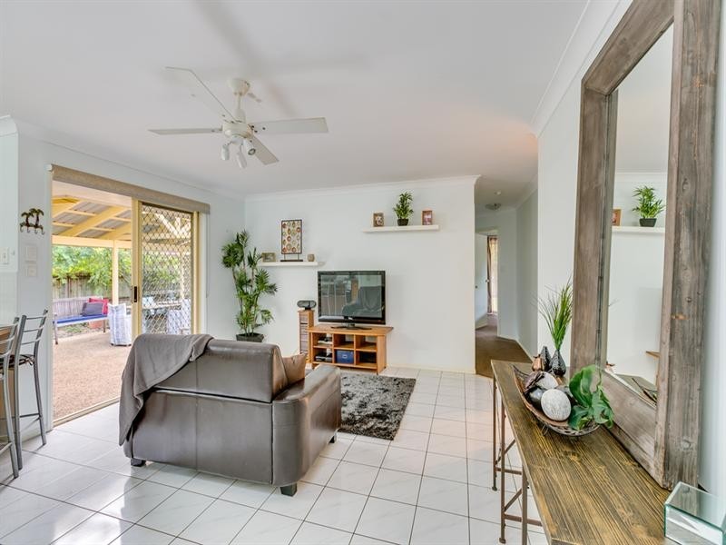 35 Trevally Crescent, Manly West QLD 4179