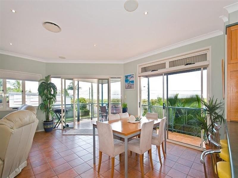 791 Esplanade, Lota QLD 4179