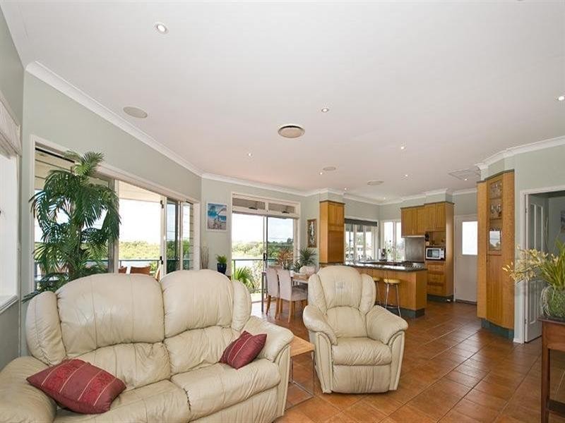 791 Esplanade, Lota QLD 4179