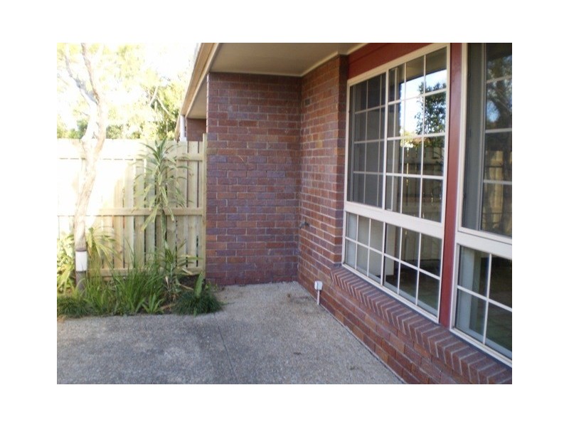 1/62 Emsworth Street, Wynnum QLD 4178