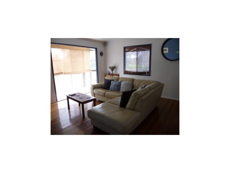 6 Wilfred Street, Lota QLD 4179