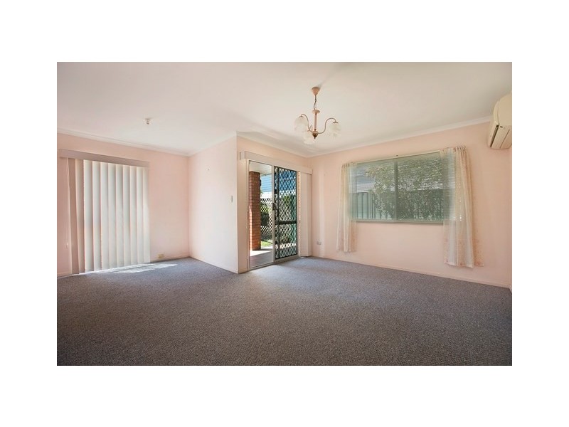 24 Roseberry Parade, Wynnum West QLD 4178