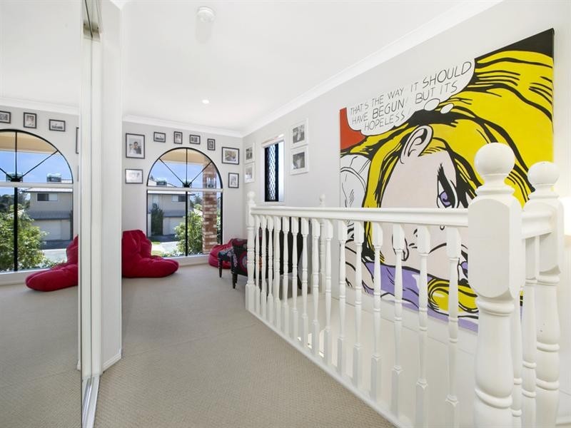 22 Araluen Street, Carindale QLD 4152