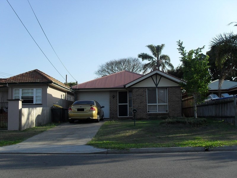 74 Waterview Avenue, Wynnum QLD 4178