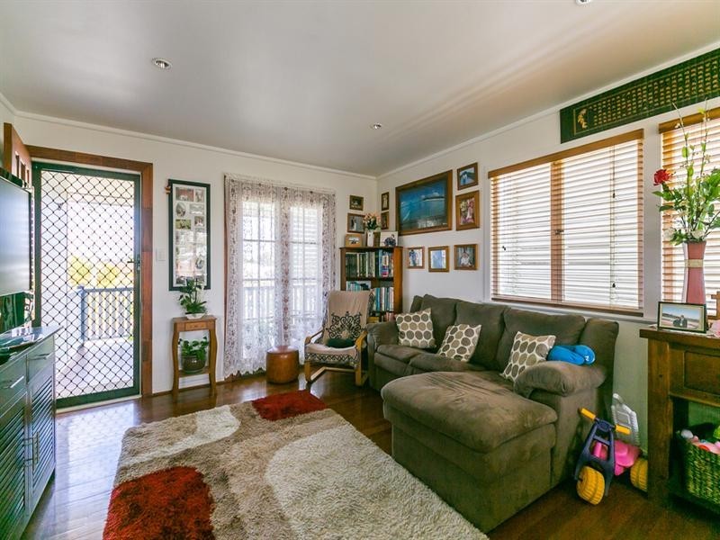 4 Cranleigh Street, Wynnum West QLD 4178