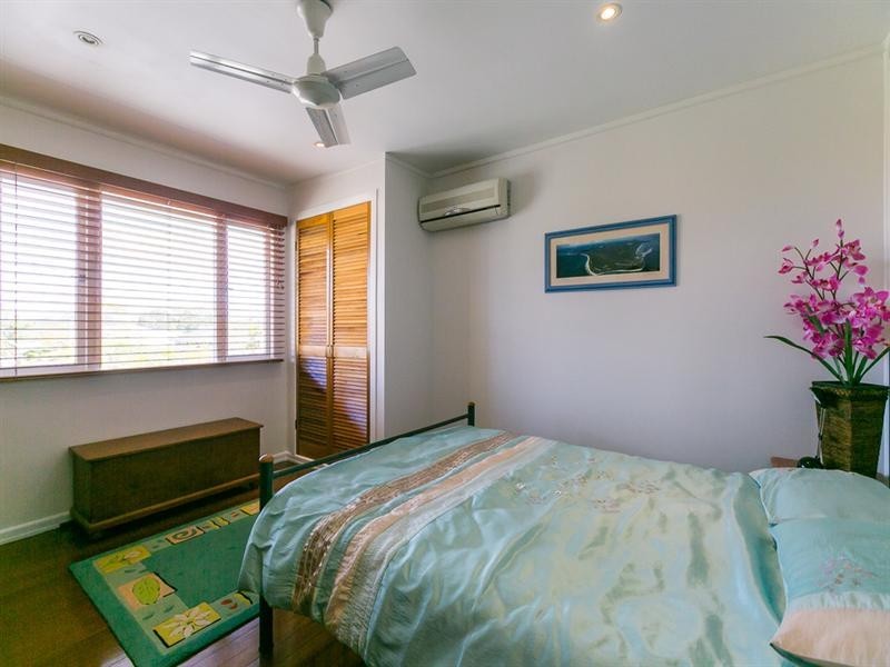 4 Cranleigh Street, Wynnum West QLD 4178