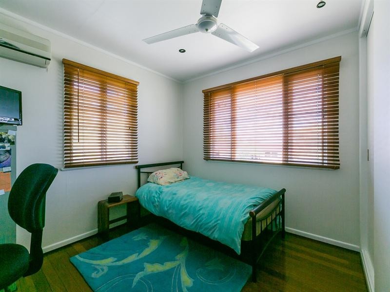 4 Cranleigh Street, Wynnum West QLD 4178