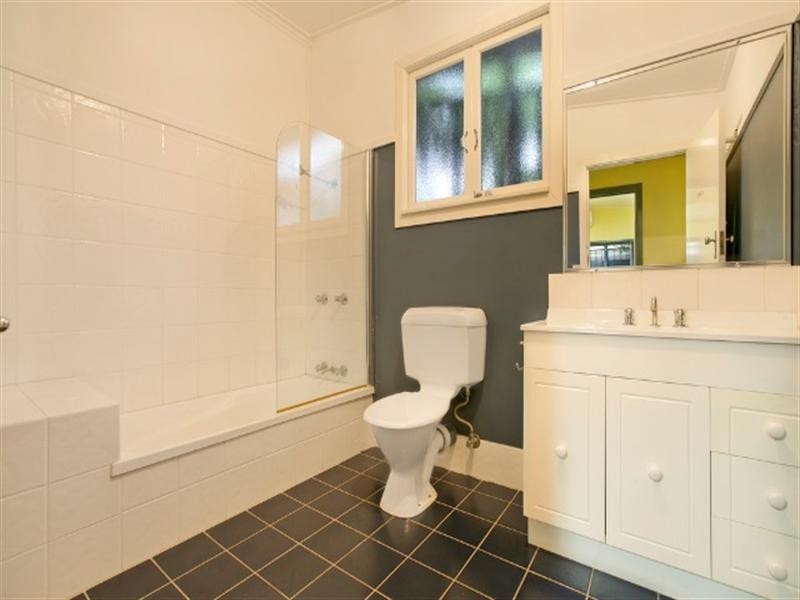 74 Stratton Terrace, Manly QLD 4179