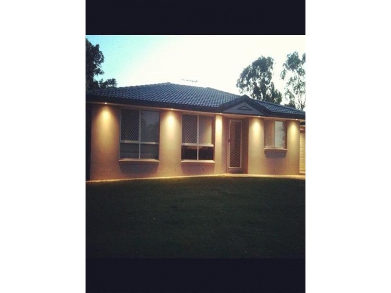 8 Ashlar Court, Wynnum West QLD 4178