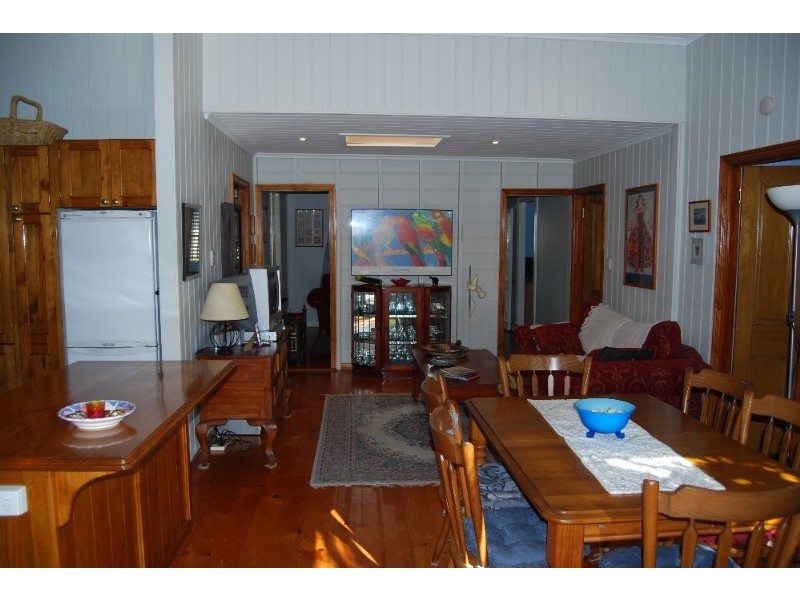 122 Kingsley Terrace, Manly QLD 4179