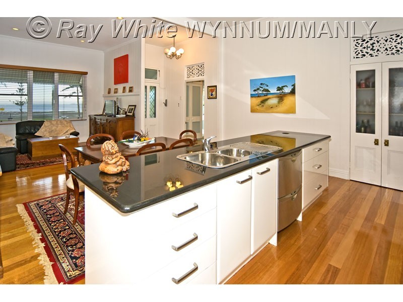 97 Wynnum Esplanade, Wynnum QLD 4178