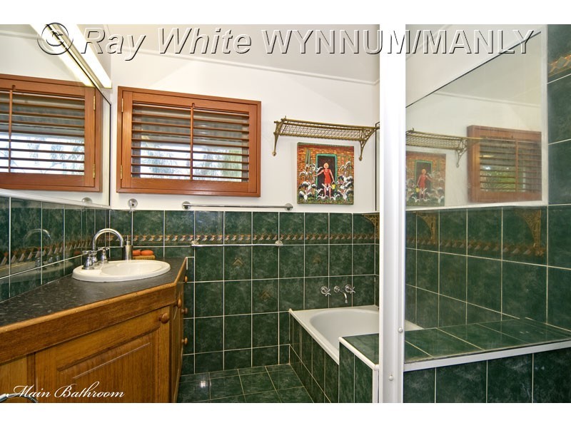 97 Wynnum Esplanade, Wynnum QLD 4178