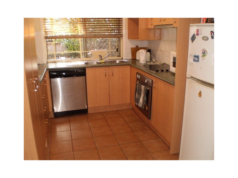 1/8 Drayton Terrace, Wynnum QLD 4178