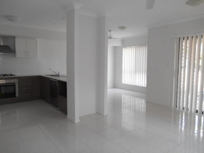 73 Whites Road, Manly QLD 4179