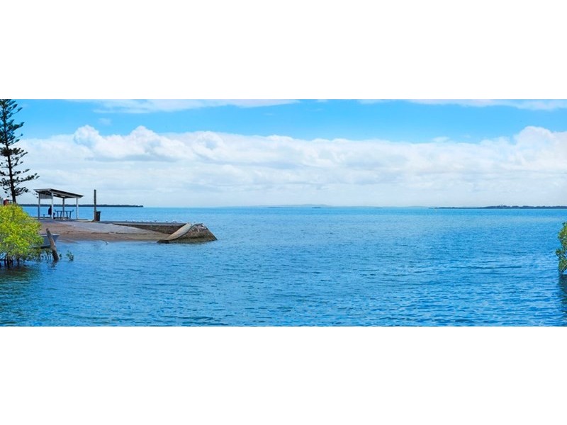 21 Waterloo Esplanade, Wynnum QLD 4178