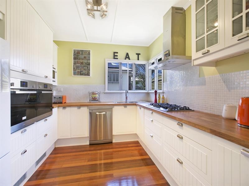 10 Leroy Street, Manly West QLD 4179