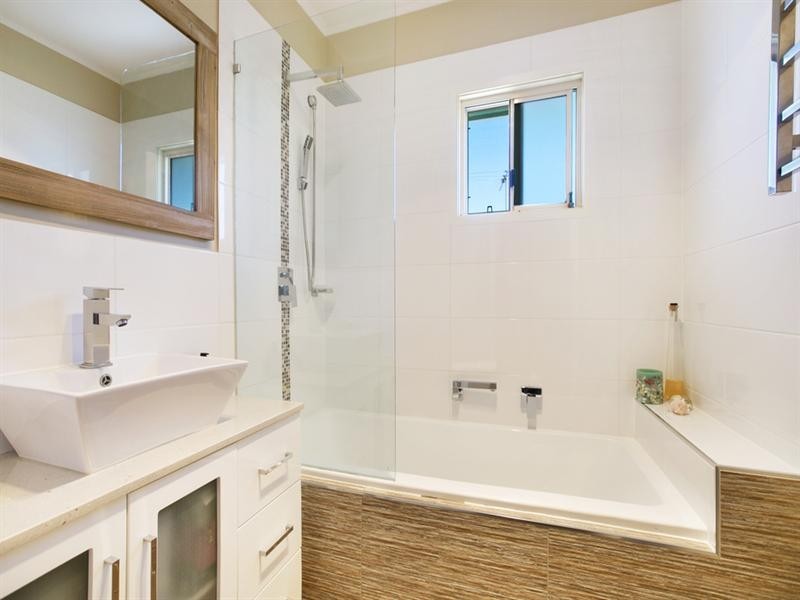 10 Leroy Street, Manly West QLD 4179