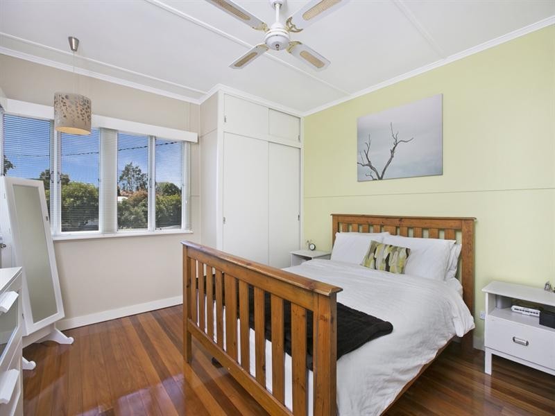 10 Leroy Street, Manly West QLD 4179