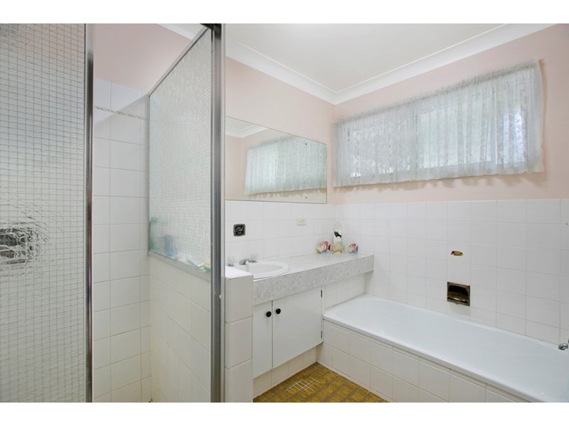 6 Cottonvale Street, Coopers Plains QLD 4108