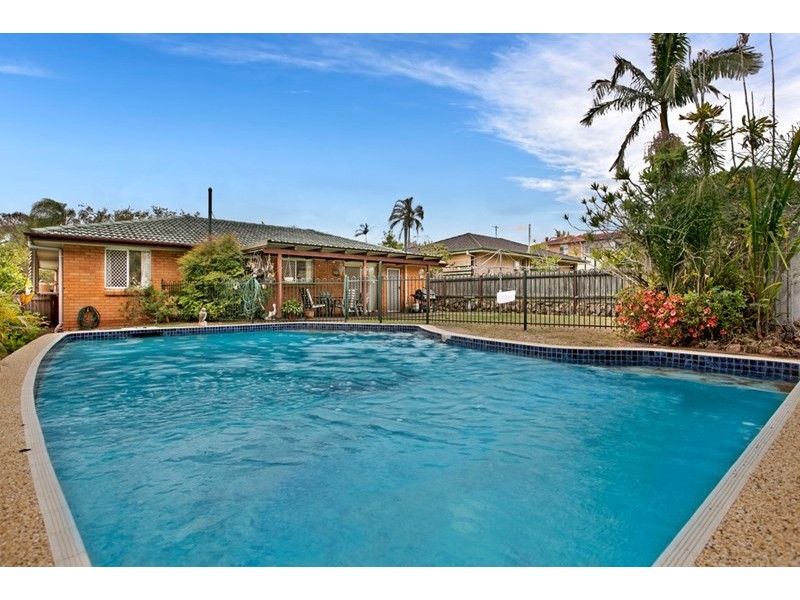 6 Cottonvale Street, Coopers Plains QLD 4108