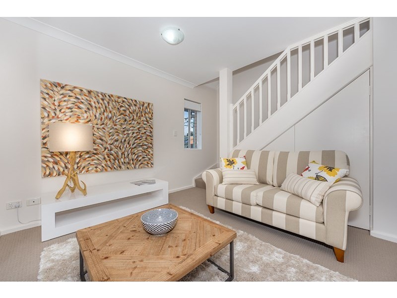 6/65 Akonna Street, Wynnum QLD 4178