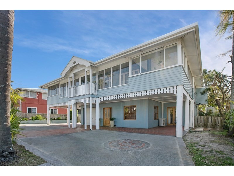 22 Gordon Parade, Manly QLD 4179